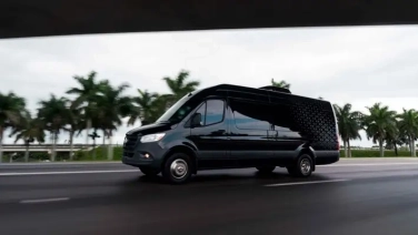 8-passenger Mercedes Benz Sprinter Limo gallery image 1
