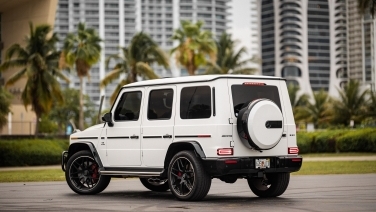  Mercedes-Benz G63 AMG White gallery image 1