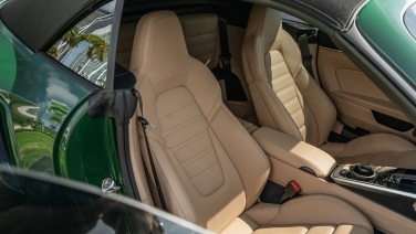 Porsche 911 Turbo S Cabriolet Green gallery image 7