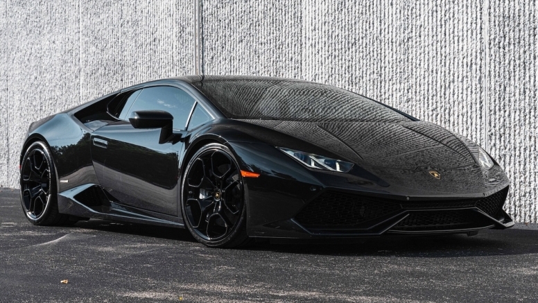 Behind the Wheel: A Closer Look at the Iconic Lamborghini Huracán image