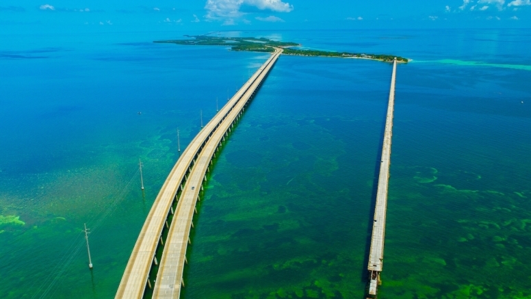 Top Exotic Car Destinations: Explore the Best Driving Routes in South Florida image
