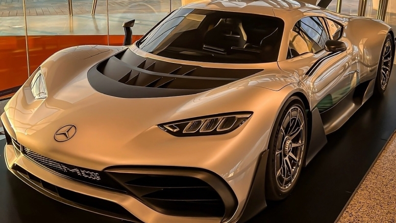 The Art of Moving Differently in Miami image