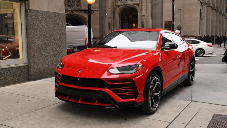 Red Planet Power: Cruising Miami in the Lamborghini Urus S Rosso Mars image