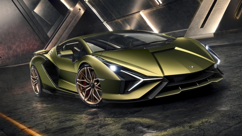 Festive Lights & Supercar Nights: Lamborghini Holiday in Miami image