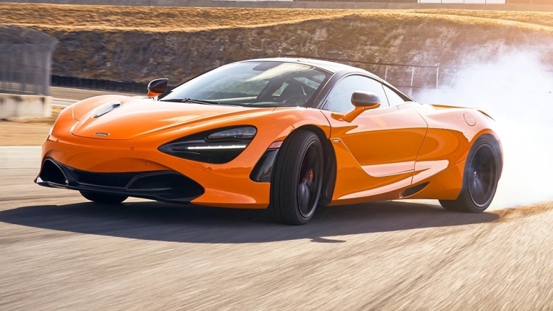 Wynwood During Miami Art Week 2026: Best Luxury Cars for Gallery Hopping and Night Events image