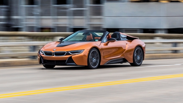 Future Meets Fashion: Cruising Miami in the BMW i8 Roadster image