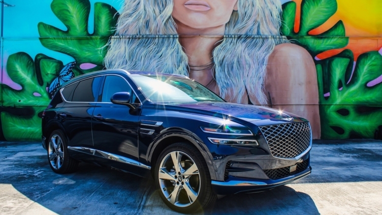 How to Choose the Perfect Luxury Car Rental in Miami for Your Trip image