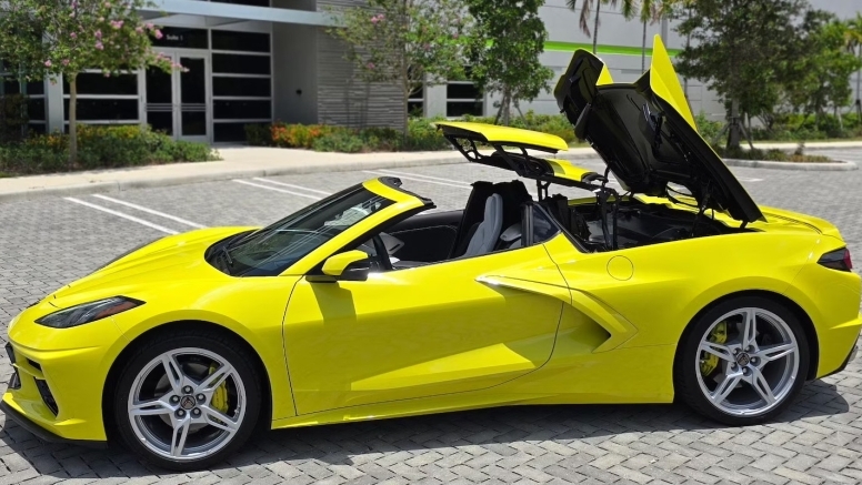 Rent a Supercar in Miami – Lamborghini, Ferrari, Rolls-Royce image