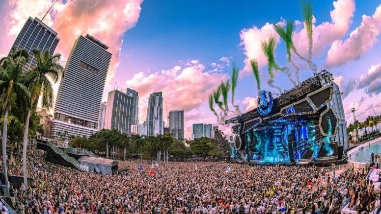 Miami Music Week 2027: The Best Luxury Cars for Ultra, Pool Parties, and Late Nights image