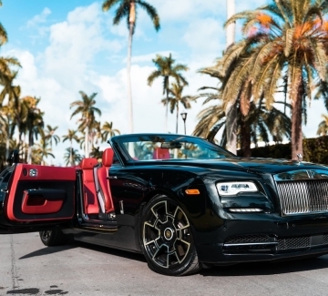 Luxury Lifestyle: Elevate Your Vacation with a Rolls-Royce Rental in Miami sidebar image