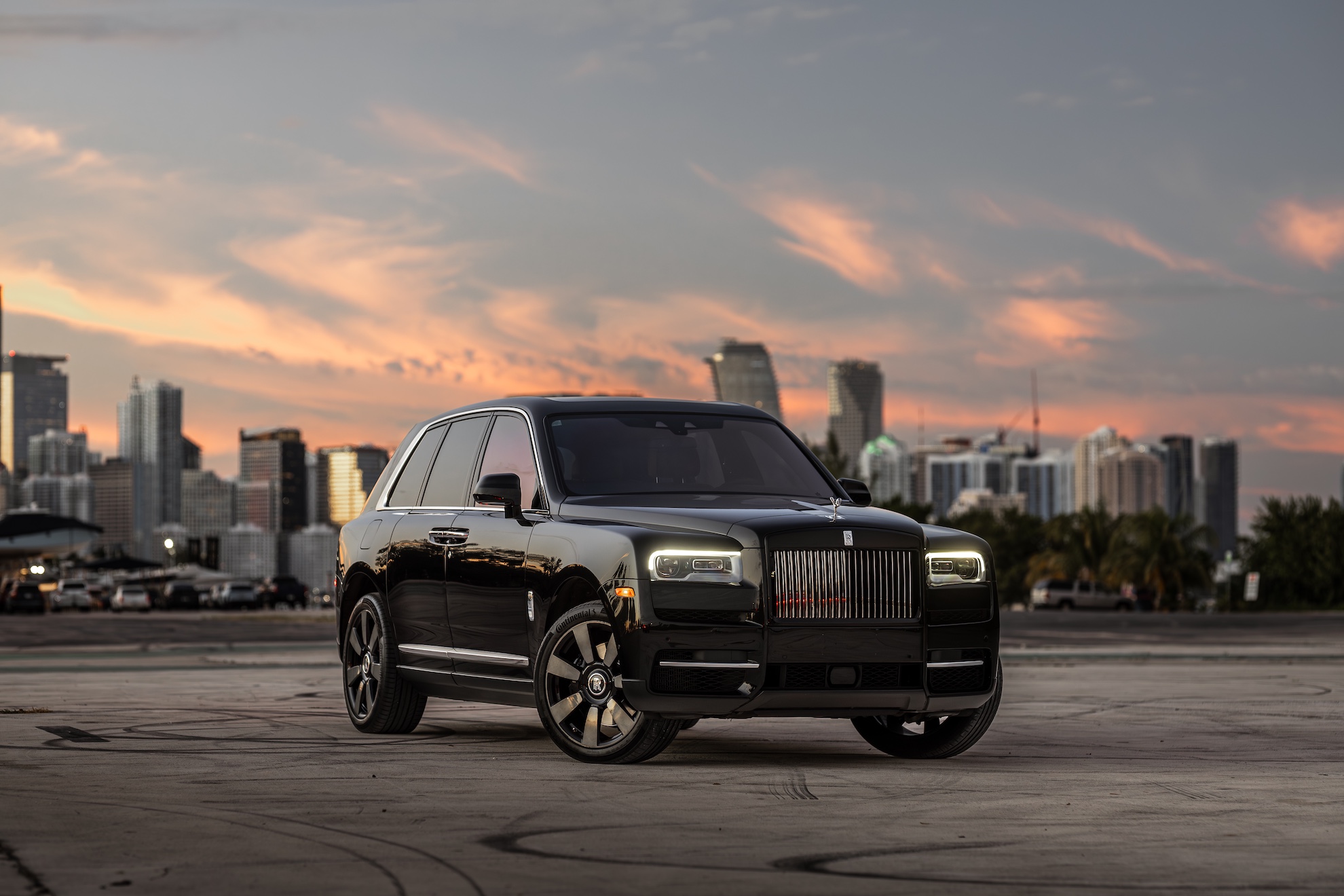 Rolls-Royce Cullinan car sidebar